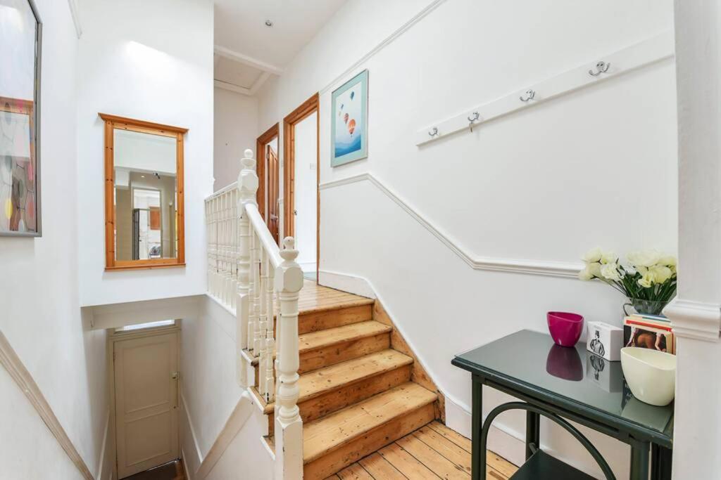 Groves 4 Bedroom, Shepherds Bush Londres Extérieur photo
