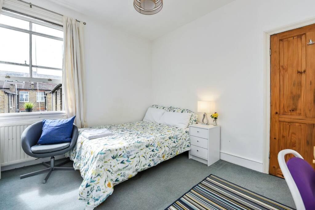 Groves 4 Bedroom, Shepherds Bush Londres Extérieur photo