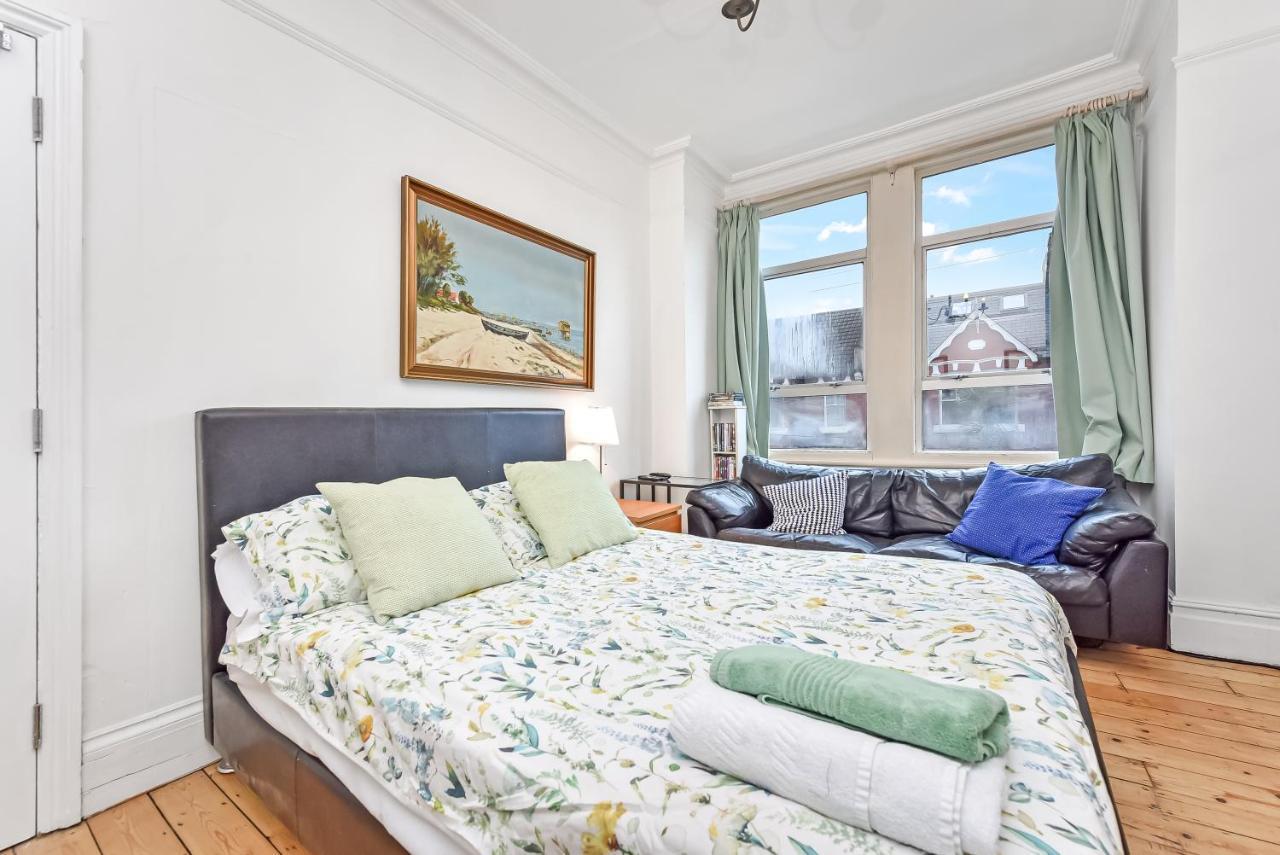 Groves 4 Bedroom, Shepherds Bush Londres Extérieur photo