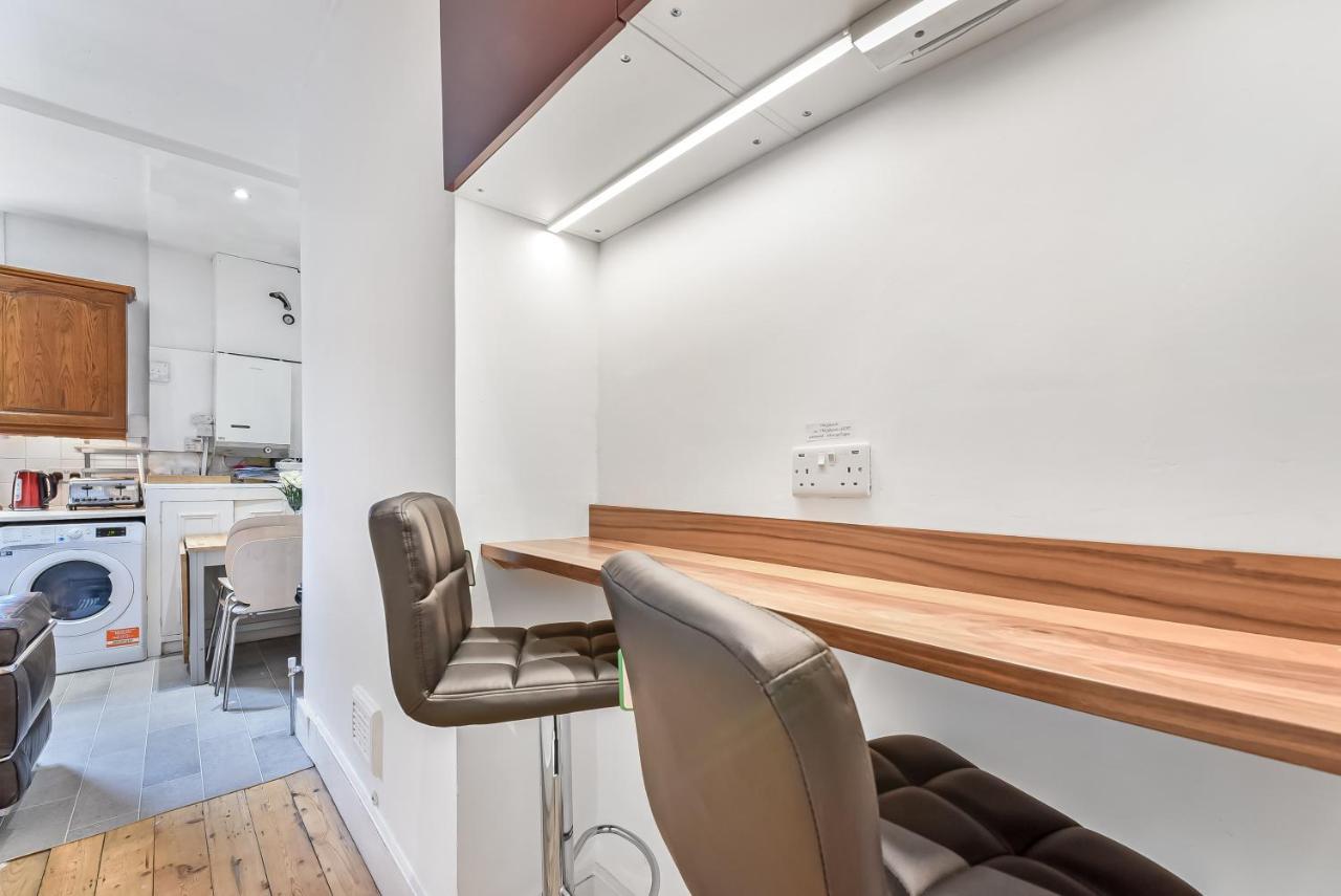 Groves 4 Bedroom, Shepherds Bush Londres Extérieur photo